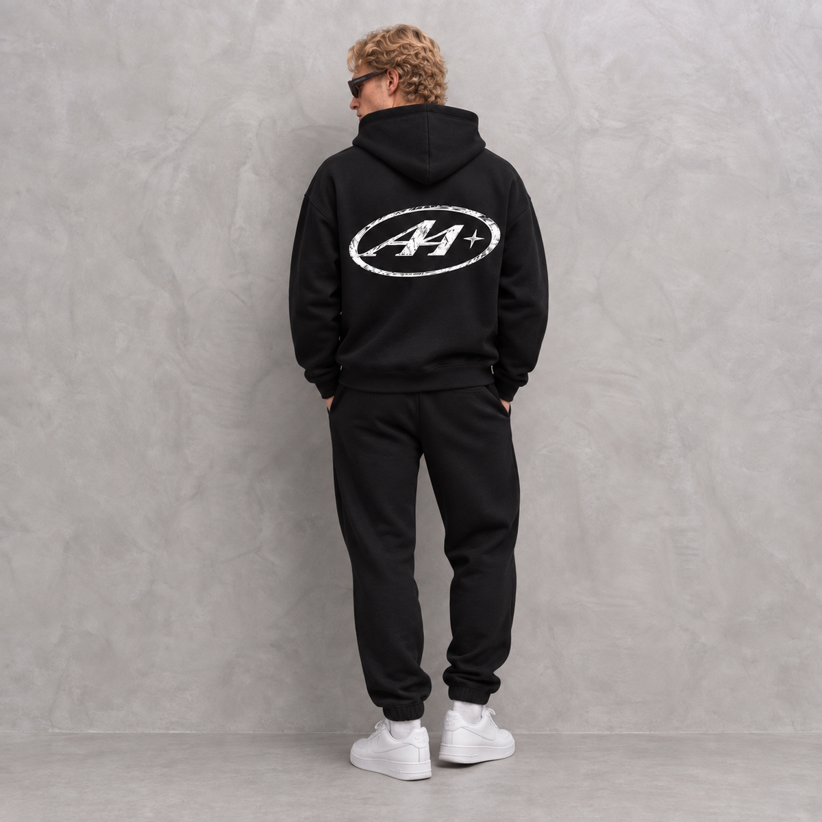 7054 HOODIE SCHWARZ